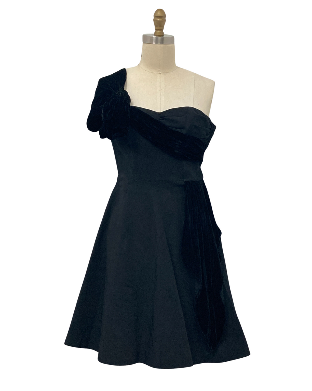 1950s BLACK ONE SHOULDER VELVET DRAPING COCKTAIL DRESS– Lo Que Fue Boutique