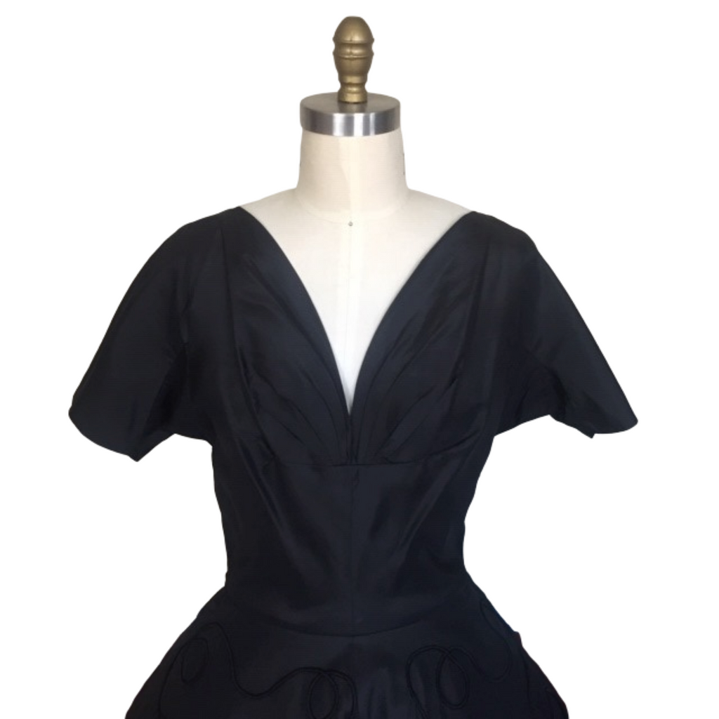 Black Applique Flower Dress Costume Sewing Vintage 1940 - The